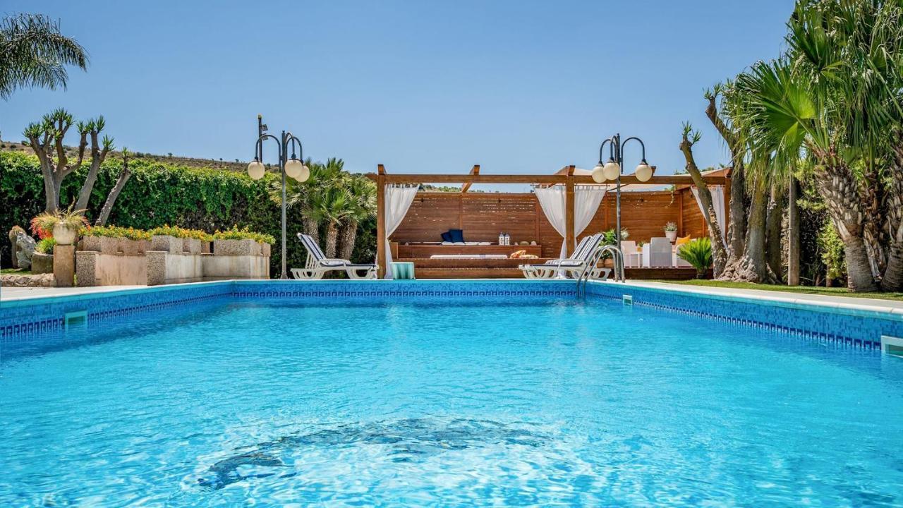 Villa Cutrera 8, Emma Villas Chiaramonte Gulfi Kültér fotó