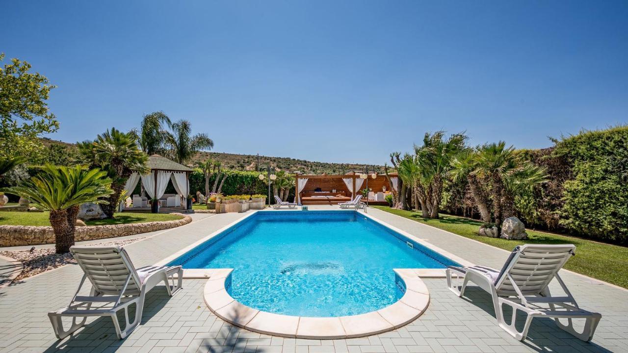 Villa Cutrera 8, Emma Villas Chiaramonte Gulfi Kültér fotó